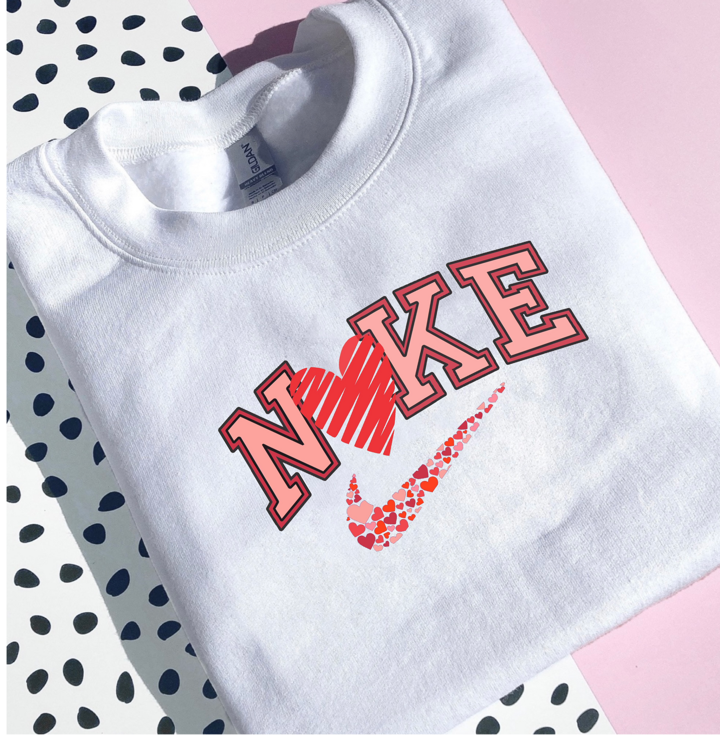 LOVE HEART CREWNECK/HOODIE