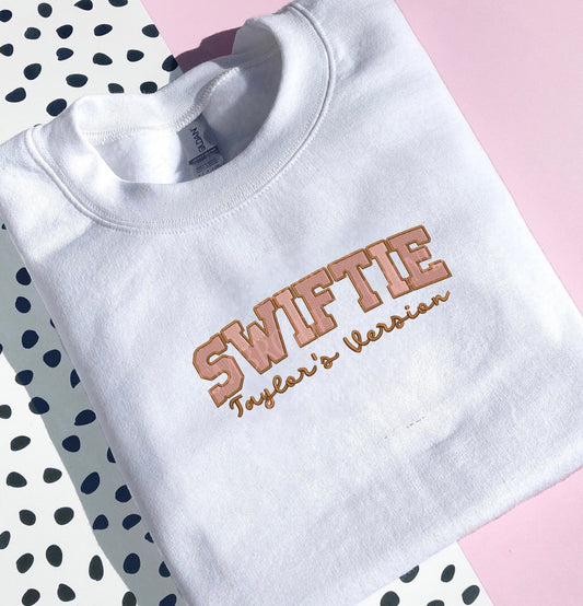 T.S EMBROIDERED SWEATSHIRT