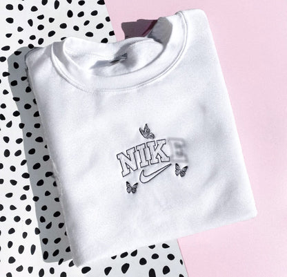 BUTTERFLY EMBROIDERED SWEATSHIRT/HOODIE