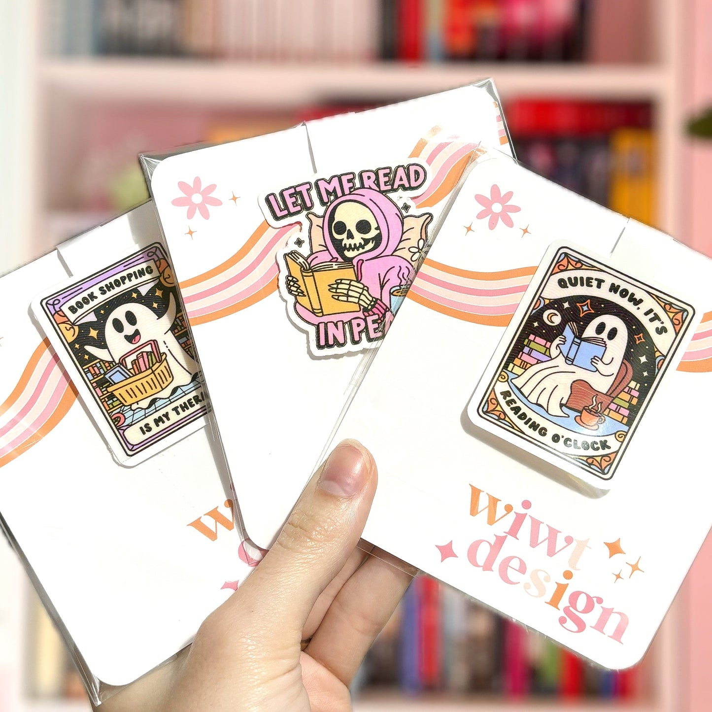 SPOOKY MAGNETIC BOOKMARK