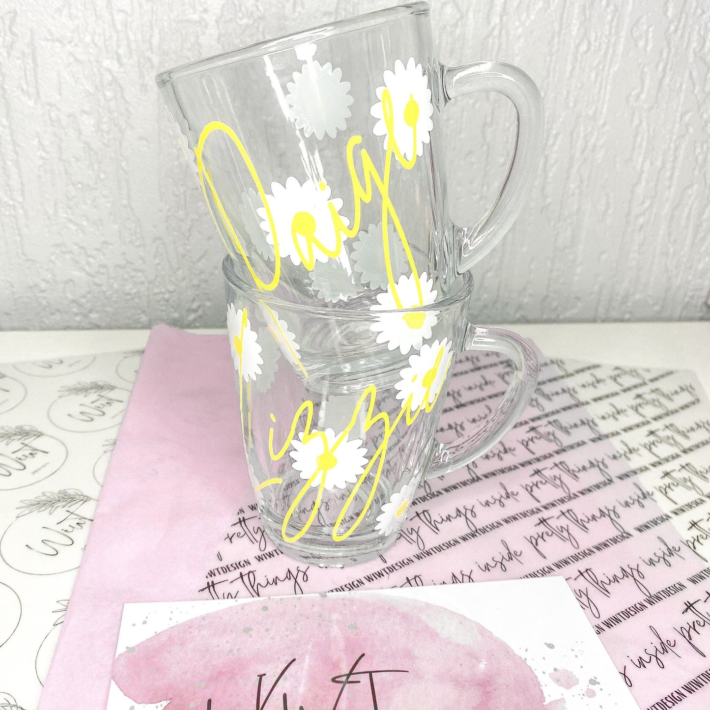 PERSONALISED DAISY GLASS MUG